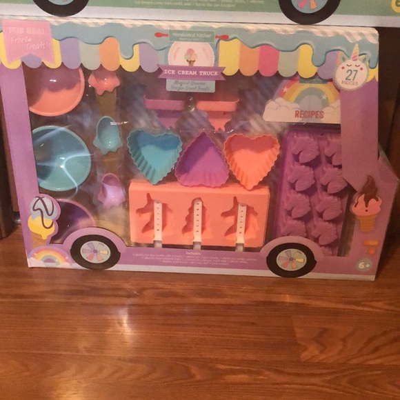 BUNDLE OF ICE CREAM TRUCK GIRL TOYS AGES 6+! BOTH ARE DIFFERENT! NIB! - Picture 3 of 8